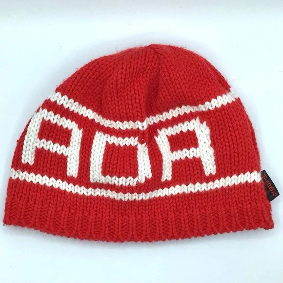 Canada Red and White Knit Winter Hat Unisex - Picture 5 of 8